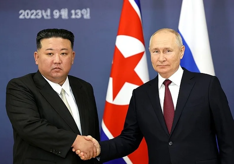 北韓最高領導人金正恩率團赴莫斯科，和俄羅斯總統普丁進行「全面性會談」。取自President of Russia官網