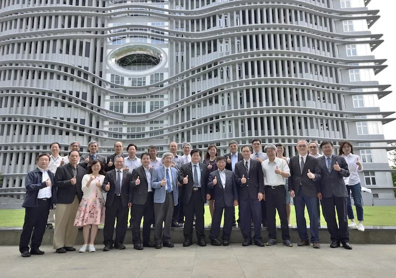 中國醫藥大學堅強的幕僚團隊。