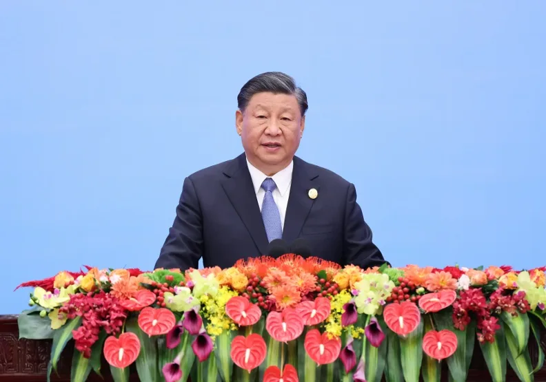 論壇開幕式上，習近平發表了25分鐘的演講，先是回顧了10年來一帶一路重大工作事項，接著總結了一帶一路的成功經驗，並呼籲各方繼續弘揚絲路精神。新華社提供