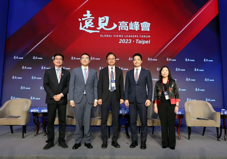 新北市代理市長劉和然（左起）、基隆市長謝國樑、桃園市長張善政、台北市長蔣萬安及《遠見雜誌》資深總主筆彭杏珠，暢談如何打造北台灣宜居生活圈。張智傑攝