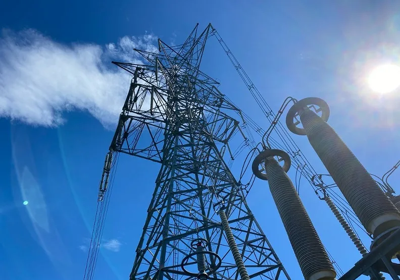 台電根據經濟部研擬方向，考量半導體景氣復甦且用電量大，4月起特高壓用戶調幅最高估逾1成。台電提供