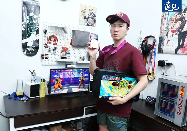 在遊戲界綽號「五股石油王」的林立偉，能力多元，場上像戰士，場下卻務實像個生意人。蘇義傑攝