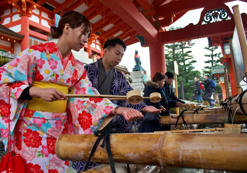 今年7至9月訪日外國人共在日本消費1兆3904億日圓（約新台幣3000億元），比2019年同期增加17.7%，突破疫情前水準。Photo by Anokhi De Silva on Unsplash