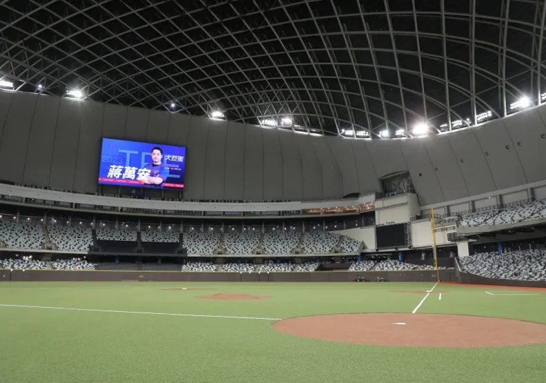 本月18日「Home Run 台北大巨蛋預備賽」將由亞錦賽中華培訓隊對上U23世界盃中華培訓隊，並開放1萬3千個座位，讓民眾免費索票進場。蘇義傑攝