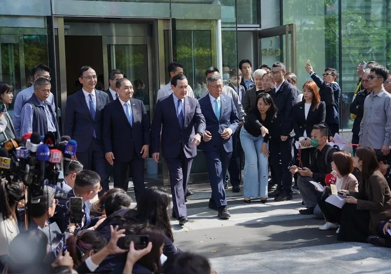 獨派團體提告「藍白政黨協商」違反總統副總統選舉罷免法，北檢已分案偵辦，將馬英九、朱立倫、侯友宜、柯文哲列為被告。取自臉書@朱立倫