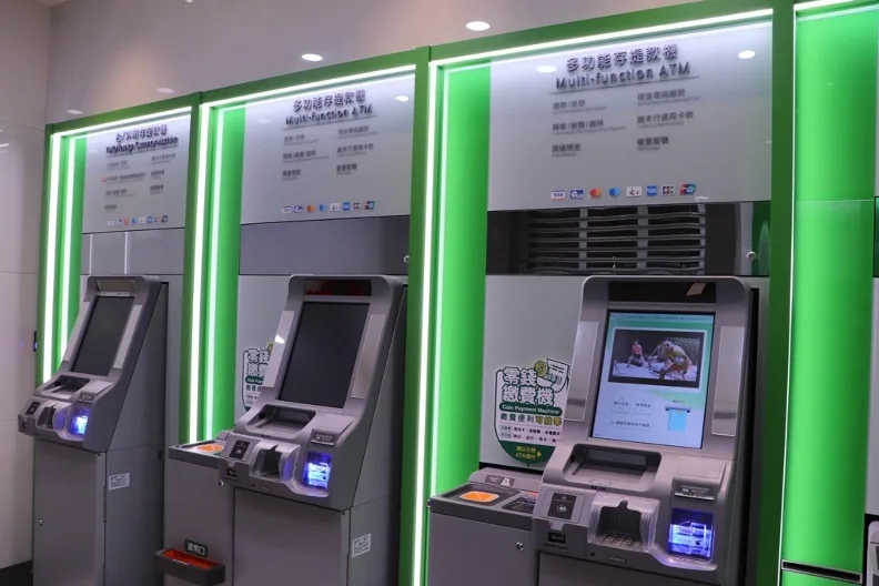 國泰世華銀行致力三政策落實ESG金融友善，不斷優化無障礙ATM服務，統計今(2023)年1至10月，國泰世華銀行無障礙ATM使用次數已突破1,400萬人次。