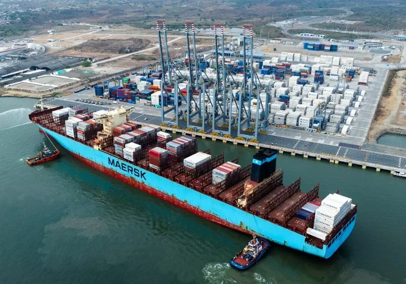 美國關稅政策急轉彎，為全球航運市場投下震撼彈。取自臉書@Maersk