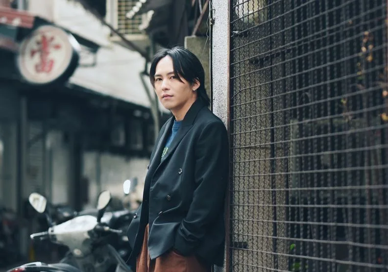 巫建和在《壞男孩》中飾演一群小混混的頭頭，這也是他從影後第一次當「大哥」。魯皓平攝