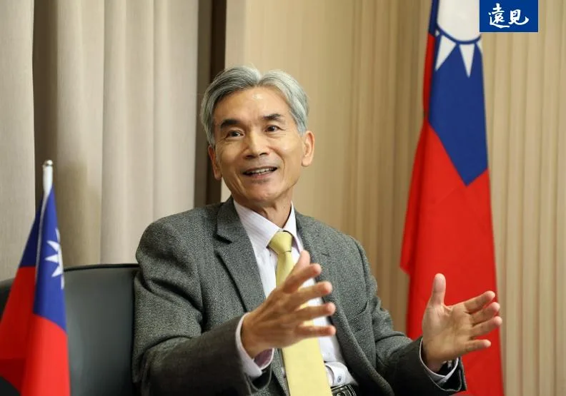 台灣首位環境部部長薛富盛接受《遠見》專訪。張智傑攝
