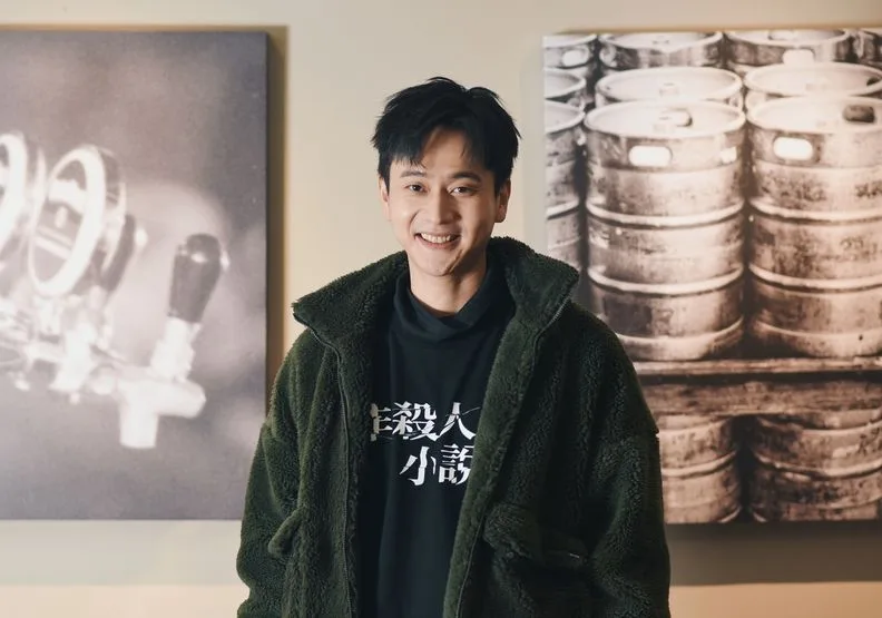 劉冠廷在《非殺人小說》中有著截然不同的演技大突破，令人驚豔。魯皓平攝