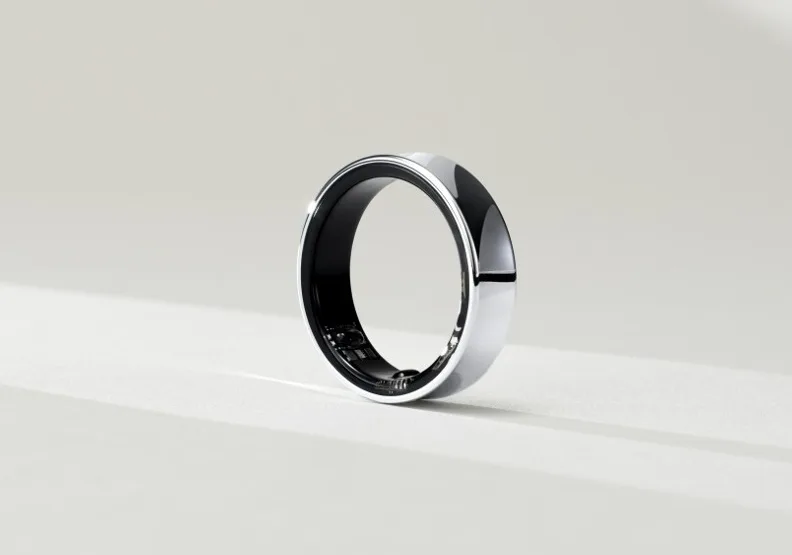 三星在26日的MWC 2024世界行動通訊大會上，公開了新產品智慧戒指Galaxy Ring。取自Samsung Newsroom