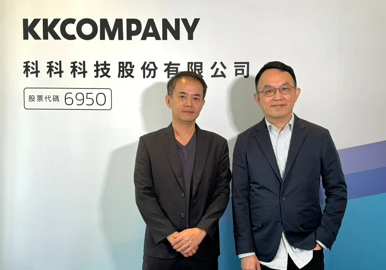 科科科技在眾所期盼下終於上市。左為財務長鄭于佳，右為集團董事長暨執行長王献堂。kkbox提供