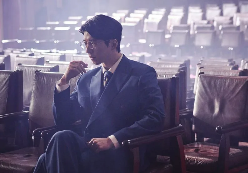 傅孟柏在《商魂》挑大樑飾演男主角林燈，舉手投足流露日本紳士的風采。欣蘭企業