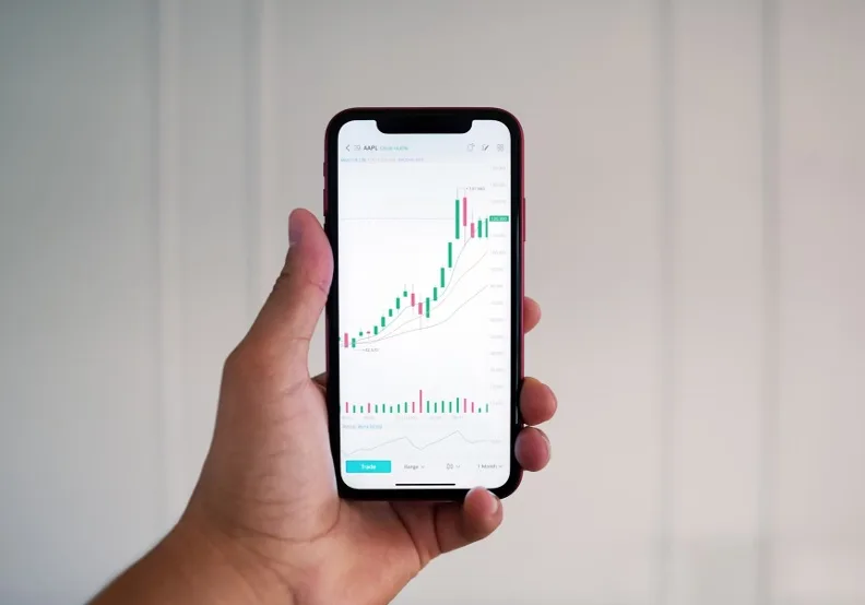 《順勢投資美股ETF》／僅為情境圖，取自unsplash