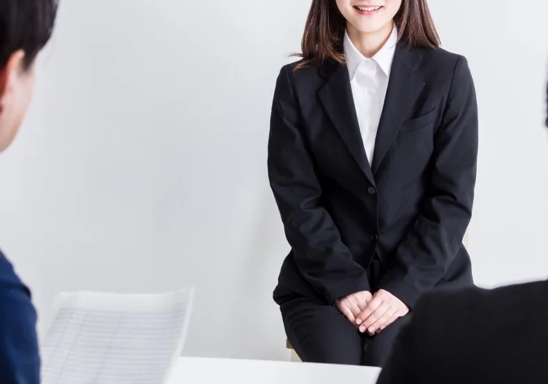 大學新鮮人畢業季即將來臨，不過許多人對面試自我介紹的準備卻沒有概念。photoAC by KeyRabbits