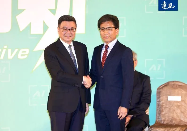 金管會新任主委彭金隆（右），跌破外界眼鏡成為大黑馬。張智傑攝