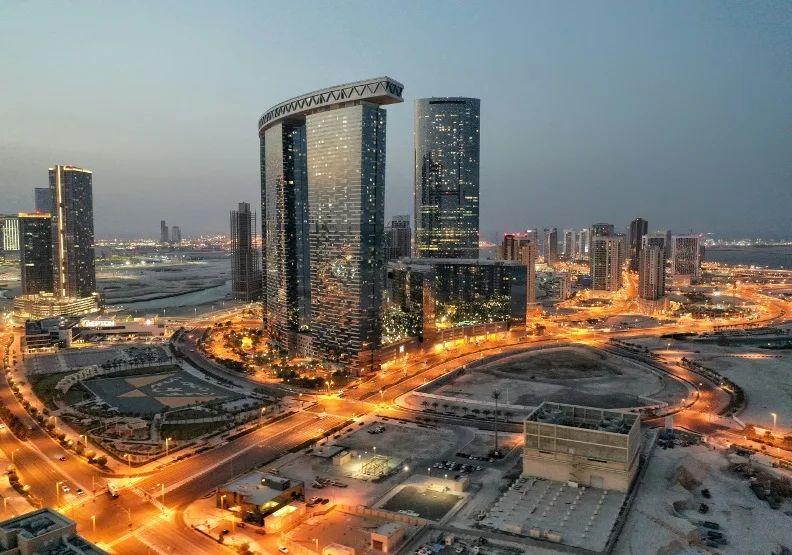 阿拉伯聯合大公國首都阿布達比。Unsplash by Kamil Rogalinski