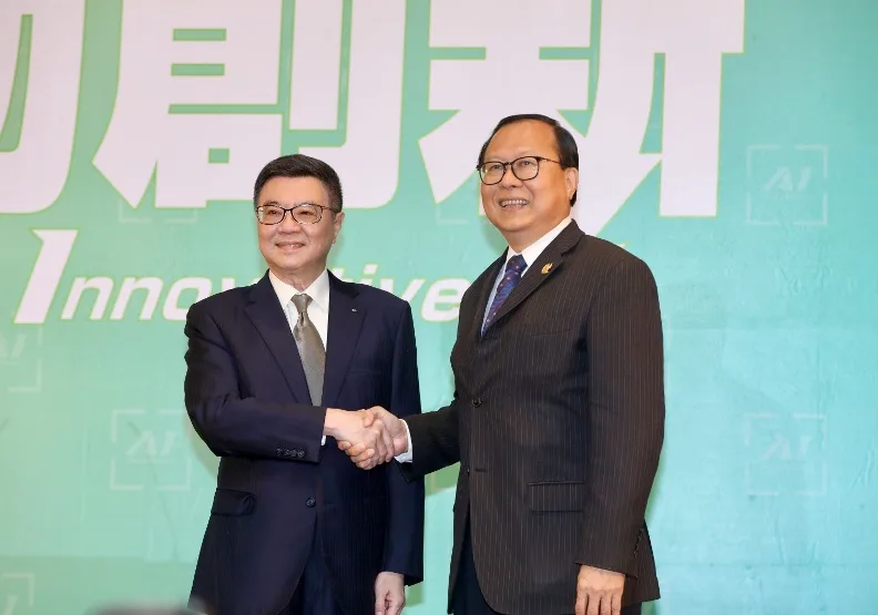 行政院人事行政總處人事長蘇俊榮（右）。張智傑攝