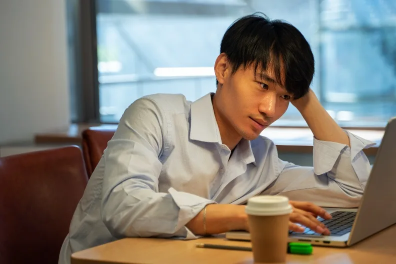 過了35歲，應看清自己的個性弱點，以避免「中年男陷阱」。僅為情境示意，取自freepik