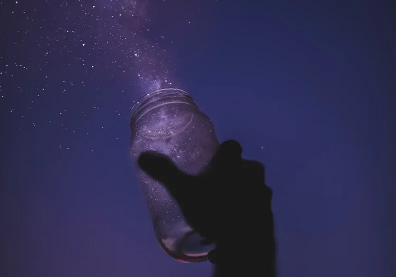 《有錢人與你的差距，不只是錢》／僅為情境圖，取自unsplash