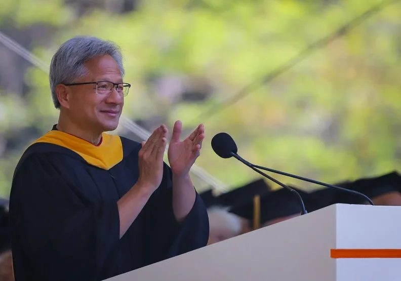 輝達（NVIDIA）執行長黃仁勳14日在加州理工學院畢業典禮致詞。取自caltech.edu