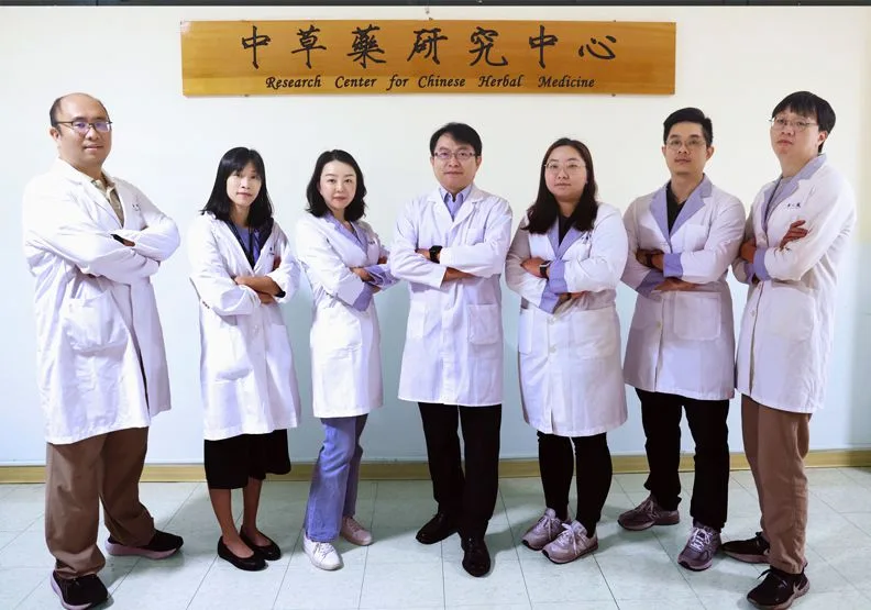 長庚科技大學運用中草藥研究中心、健康產業科技研究所對臺灣蘭科植物的研發量能，發現臺灣白及在醫療保健上的潛能。