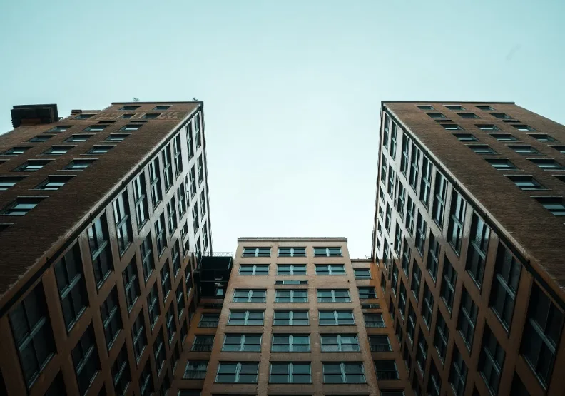 《又見面了！我是凶宅房仲》／僅為情境圖，取自unsplash