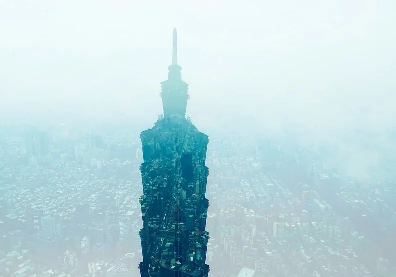近來極端高溫加劇，學者示警「每年夏天都是你餘生最涼」。僅為情境示意，Unsplash by Pen Tsai 