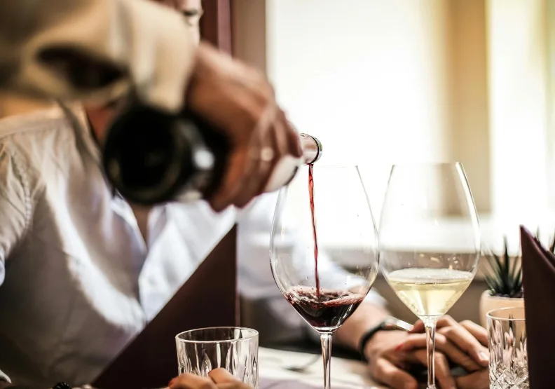 侍酒師不只會品酒！職人傳承發揚法國葡萄酒文化 | 遠見雜誌
