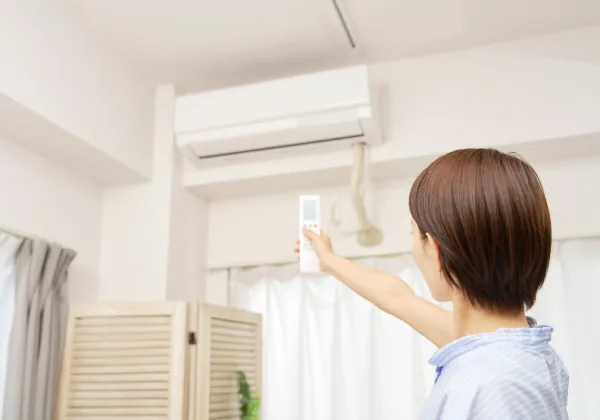 冷氣設在「省電溫度」恐容易失眠，醫曝研究揭「最佳睡眠溫度」