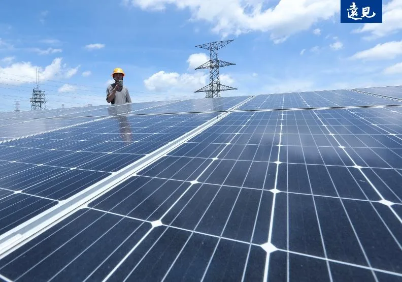 截至2023年，台灣的綠電發電量不到10％，恐引發電力缺口。黃菁慧攝