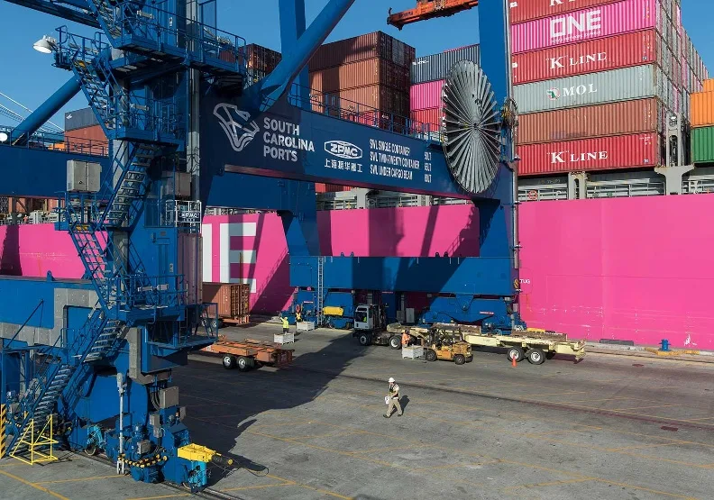 勞資暫達成協議，美東碼頭工人3天罷工行動落幕。取自International Longshoremen's Association