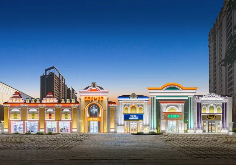 統一集團宣布10月9日於台南開出逾千坪的大型複合店，取名ZEELAND-MARK新世代複合商場。取自臉書@7-ELEVEN