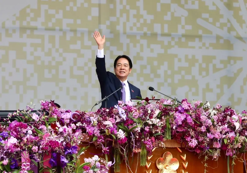 總統賴清德表明「台灣絕不可能簽署和平協議」、積極備戰，可能會給台灣帶來危機。張智傑攝
