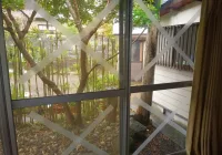 颱風窗戶怎麼貼？實測結果：膠帶貼錯可能有反效果，這件事才是關鍵