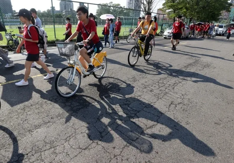 114學年招生、明年8月，分發入學已訂定提早2天放榜。圖為9月初台大新生參加開學典禮。取自聯合新聞網