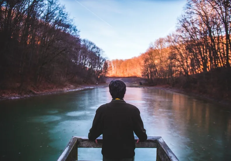 《就算顛沛流離，也能風生水起》／僅為情境圖，取自unsplash