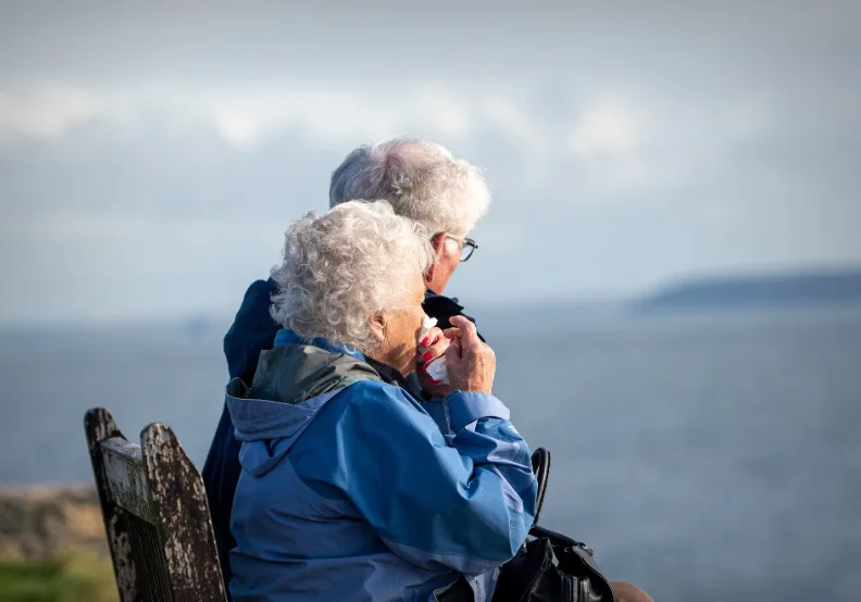 《當爸媽過了65歲》／僅為情境圖，取自unsplash