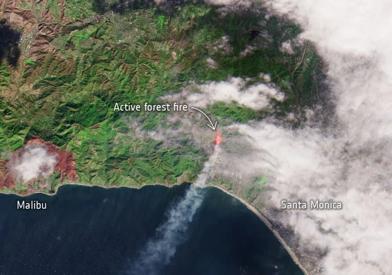 洛杉磯地區7日起多處發生野火災情。wikimedia commons by Contains modified Copernicus Sentinel data 2025