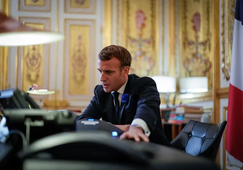法國總統馬克宏承認2024年中宣布解散國會，是錯誤的決定。FB@Emmanuel Macron