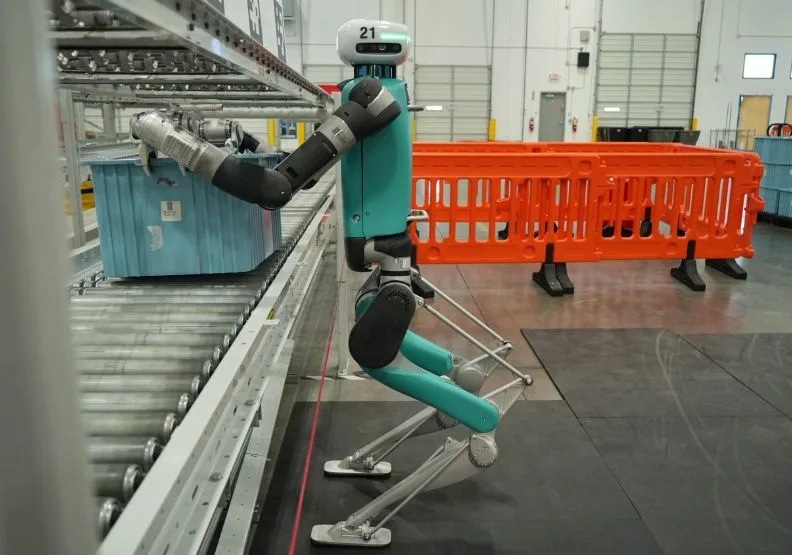 人形機器人Digit已經在物流服務供應商GXO Logistics的倉庫中工作。取自Agility Robotics官網