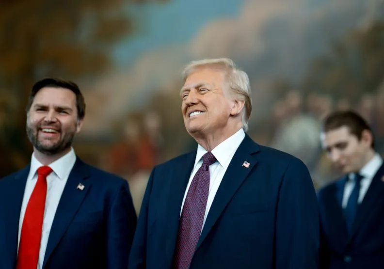 美國總統川普（中）。取自X@WhiteHouse