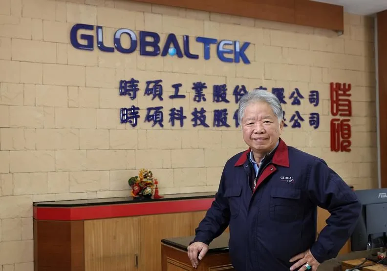 提供客戶一站式的全方位服務，黃亞興總經理與時碩團隊透過非傳統的商業經營模式，迎戰全球的客戶需求及市場挑戰。