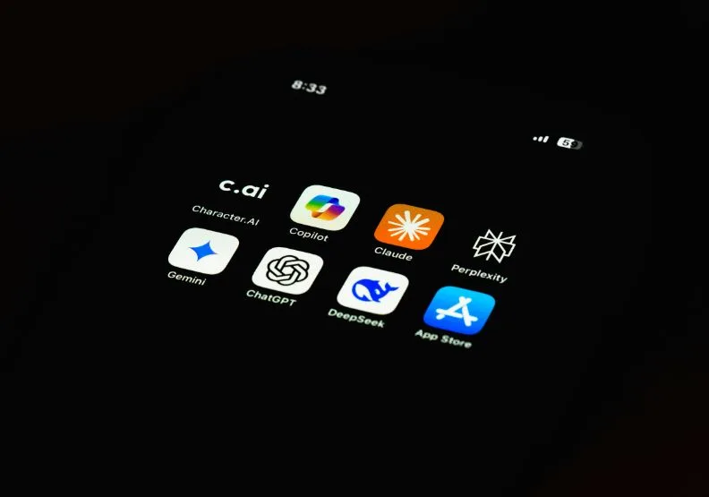 麥肯錫報告顯示，主管們對自己員工的AI使用能力過於低估。（僅為情境示意）Photo by Saradasish Pradhan on Unsplash