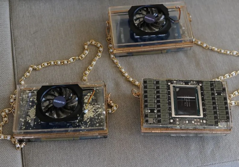 有網站販售以H100 GPU零件組成的包包，單價高達6.5萬美金。（Photo Credit：gpupurse.com）