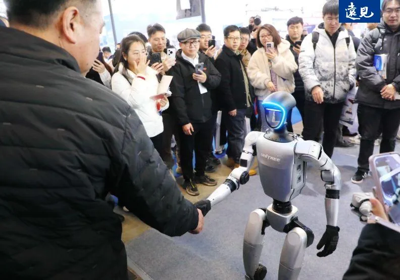 宇樹科技的機器人，別名「AI化身」的它，近日在天津引發熱潮。蘇義傑攝
