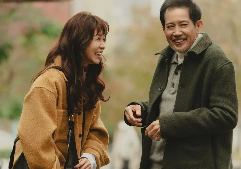 《忘了我記得》主演謝盈萱、秦漢。Netflix