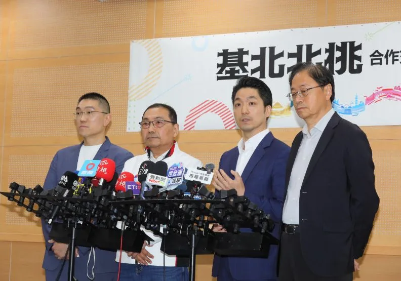 監察院揭新北市長侯友宜（左2）台北市長蔣萬安（右2）、桃園市長張善政（右1）等人財產申報資料。遠見資料庫，蘇義傑攝