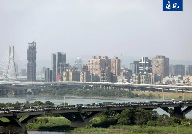 4月底，「房市轉冷」的指標傾巢而出。（新北市房地產示意圖）張智傑攝