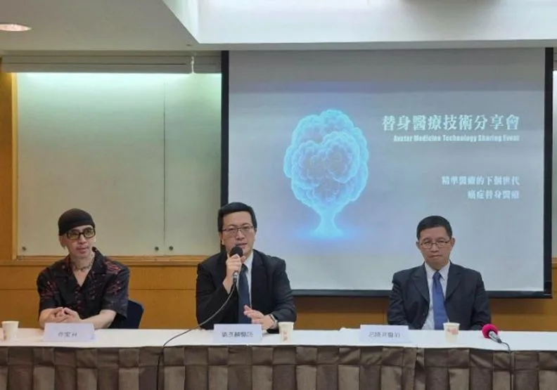 癌友互助社群「癌飛」舉辦「替身醫療技術分享會」，邀請北醫大附醫小兒腫瘤科主任劉彥麟、北醫大附醫放射腫瘤科主治醫師呂隆昇等人與會。癌飛提供